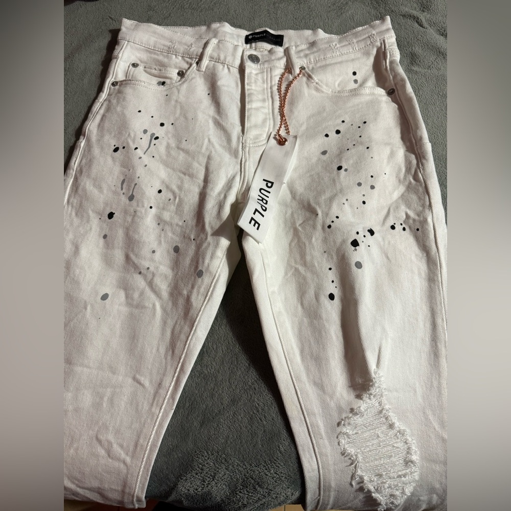 Purple jeans, size 32 slim fit, white jeans with paint splatter✅